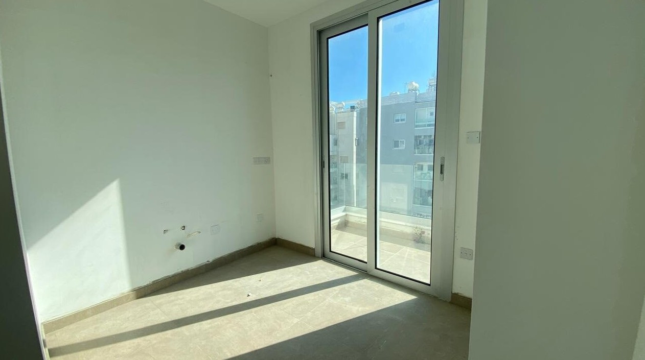 Apartment (Penthouse) in Neapoli, Limassol for Sale