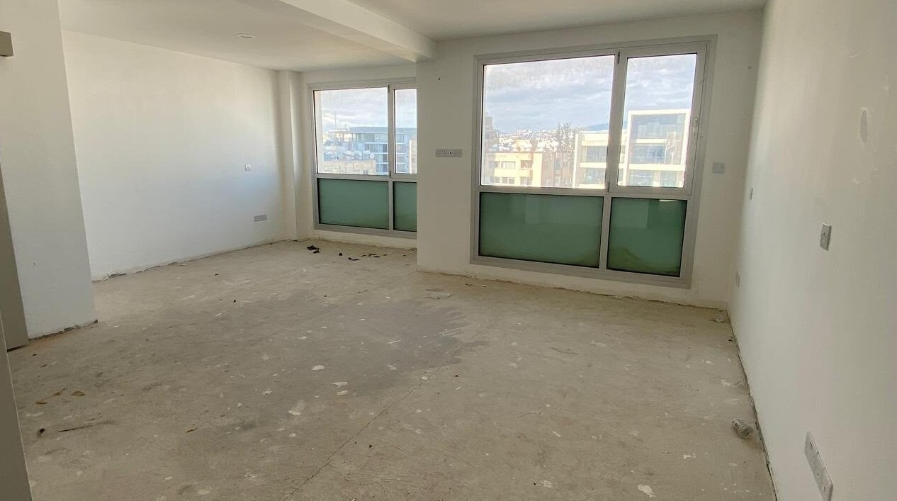 Apartment (Penthouse) in Neapoli, Limassol for Sale