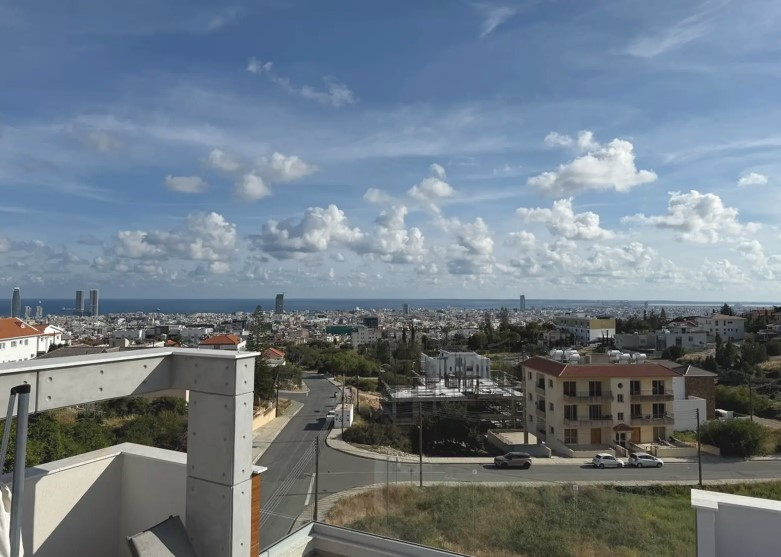 Apartment (Penthouse) in Agios Athanasios, Limassol for Sale