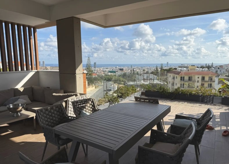 Apartment (Penthouse) in Agios Athanasios, Limassol for Sale