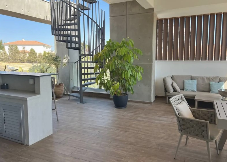 Apartment (Penthouse) in Agios Athanasios, Limassol for Sale