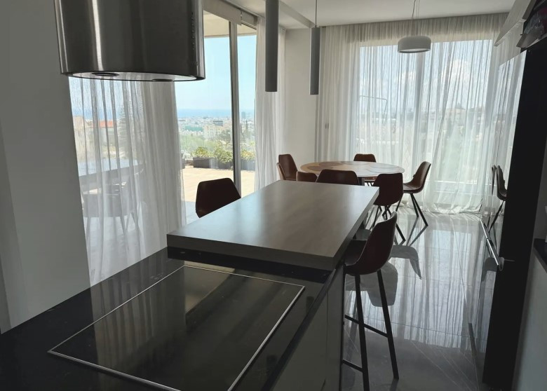 Apartment (Penthouse) in Agios Athanasios, Limassol for Sale