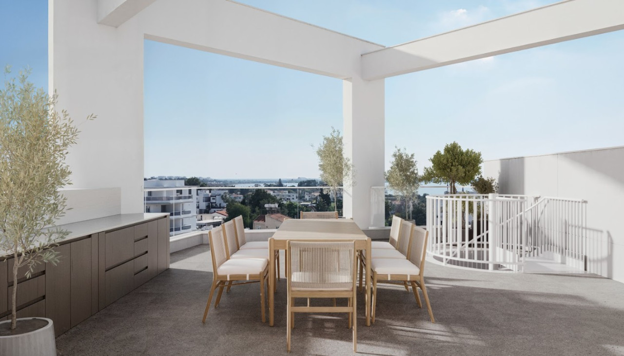 Apartment (Penthouse) in Agios Nikolaos, Larnaca for Sale