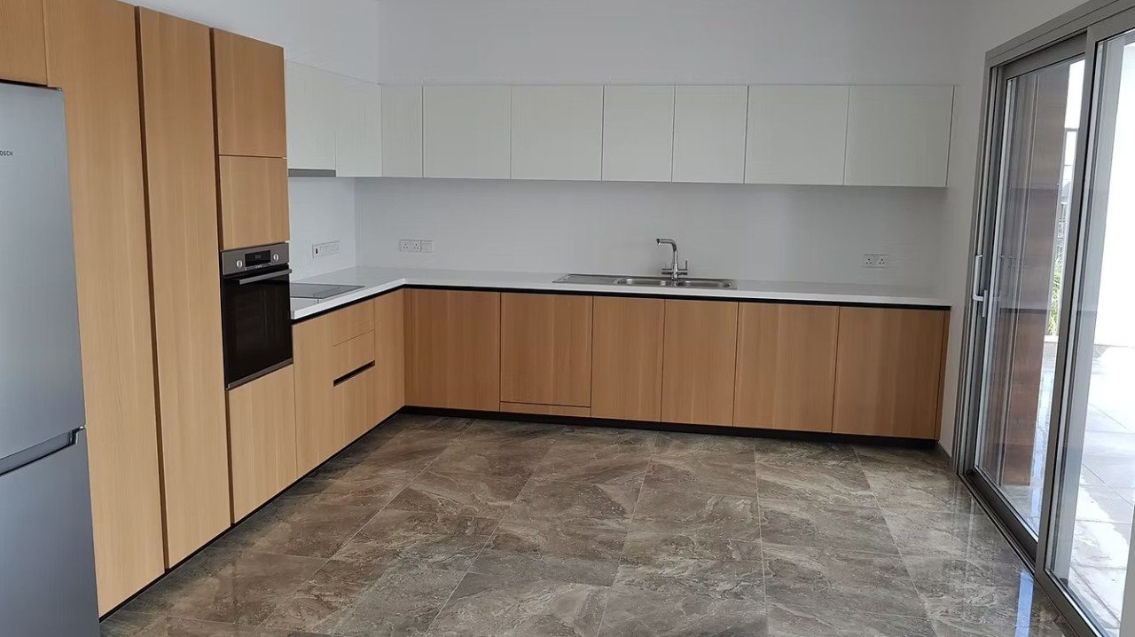 Apartment (Penthouse) in Moutagiaka Tourist Area, Limassol for Sale
