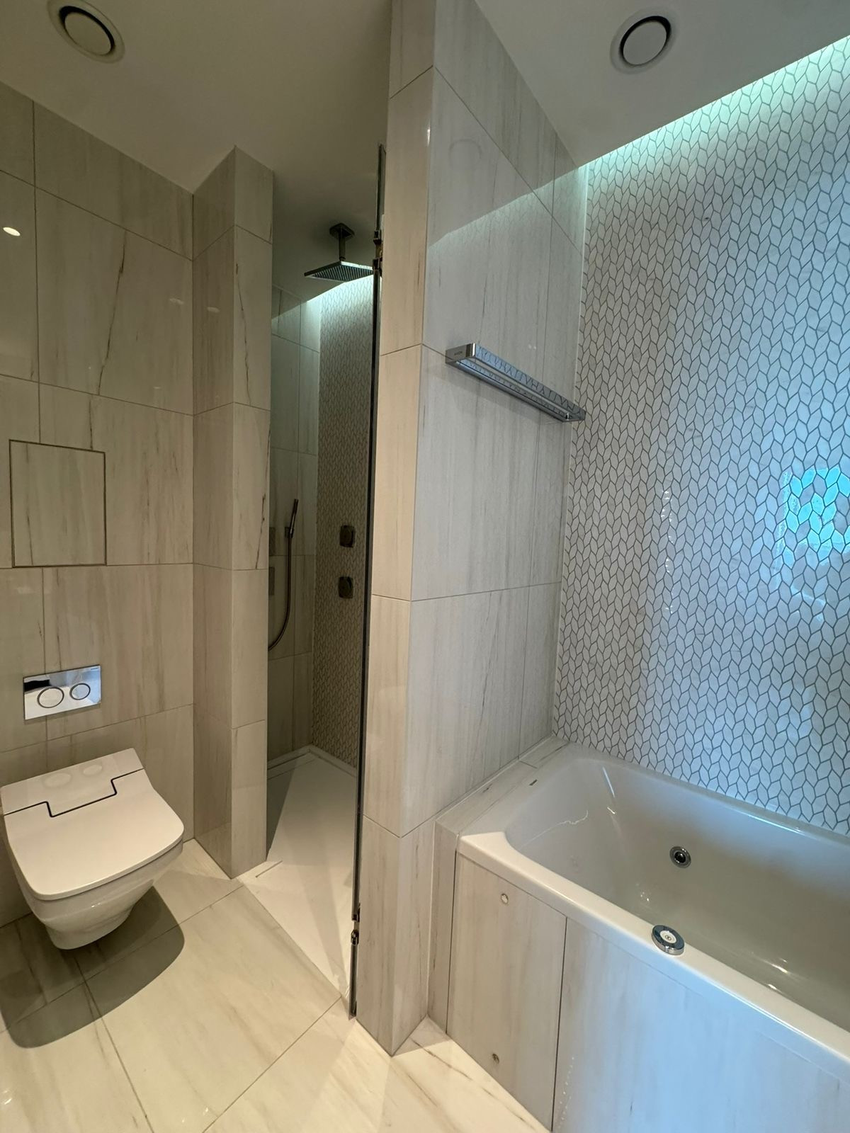 Apartment (Flat) in Moutagiaka Tourist Area, Limassol for Sale