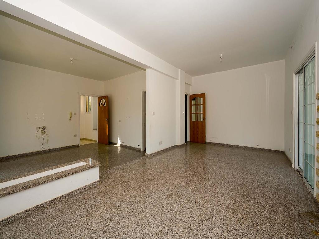 Building (Default) in Geri, Nicosia for Sale