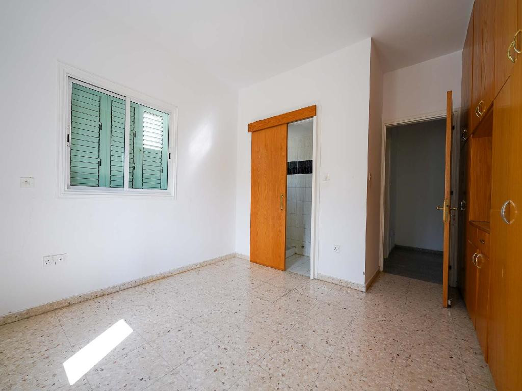 Building (Default) in Geri, Nicosia for Sale