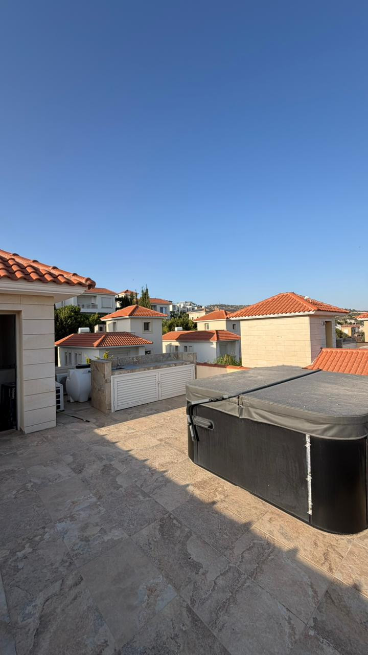 House (Detached) in Moutagiaka, Limassol for Sale