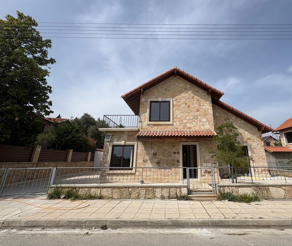 House (Detached) in Souni-Zanakia, Limassol for Sale