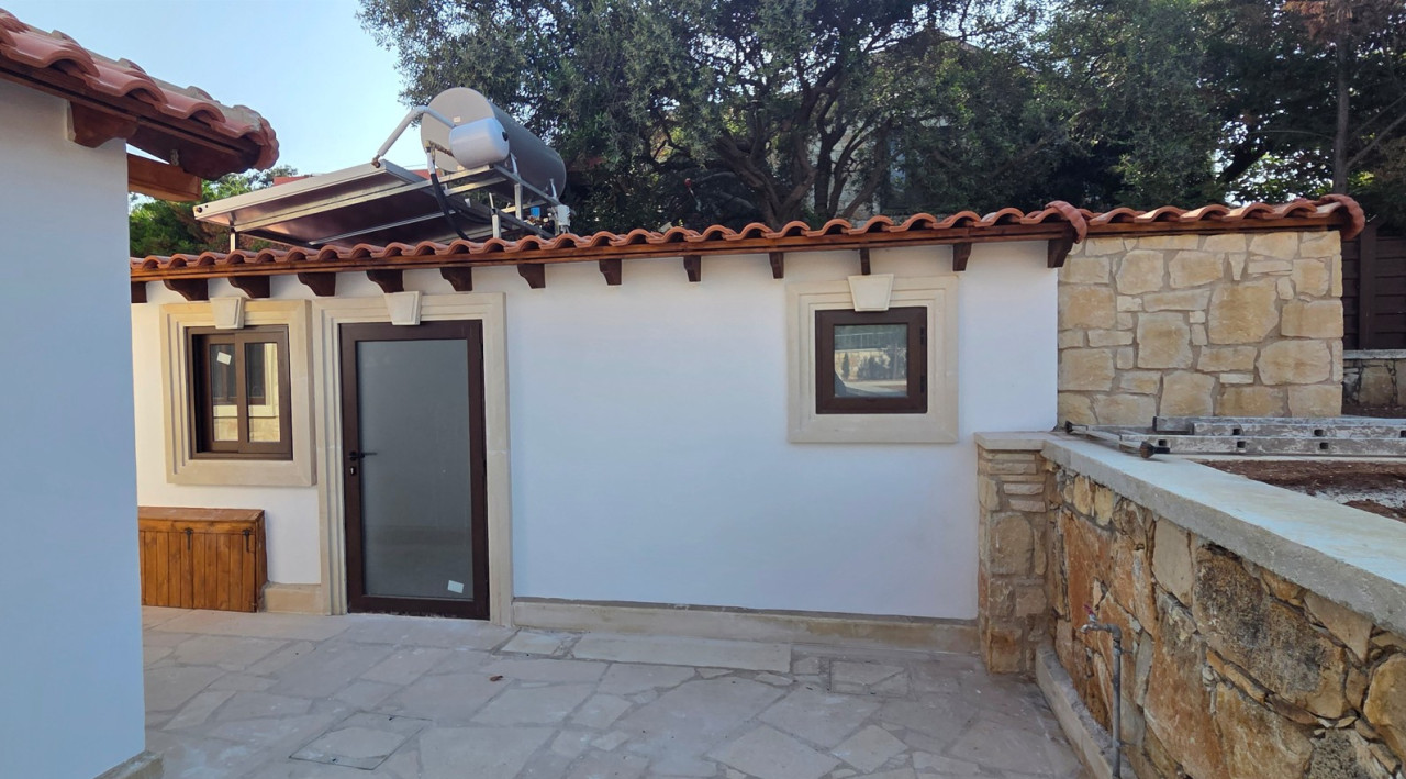 House (Detached) in Souni-Zanakia, Limassol for Sale