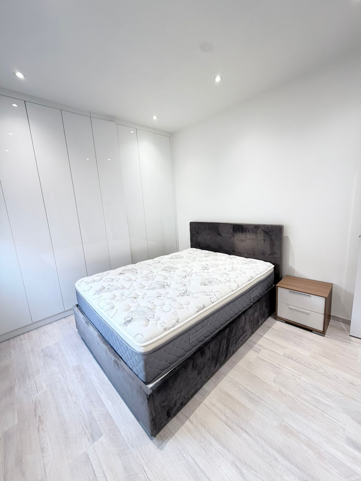 Apartment (Penthouse) in Germasoyia Tourist Area, Limassol for Sale
