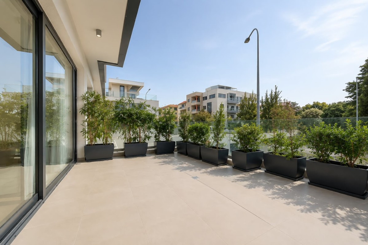 Apartment (Flat) in Mesa Geitonia, Limassol for Sale