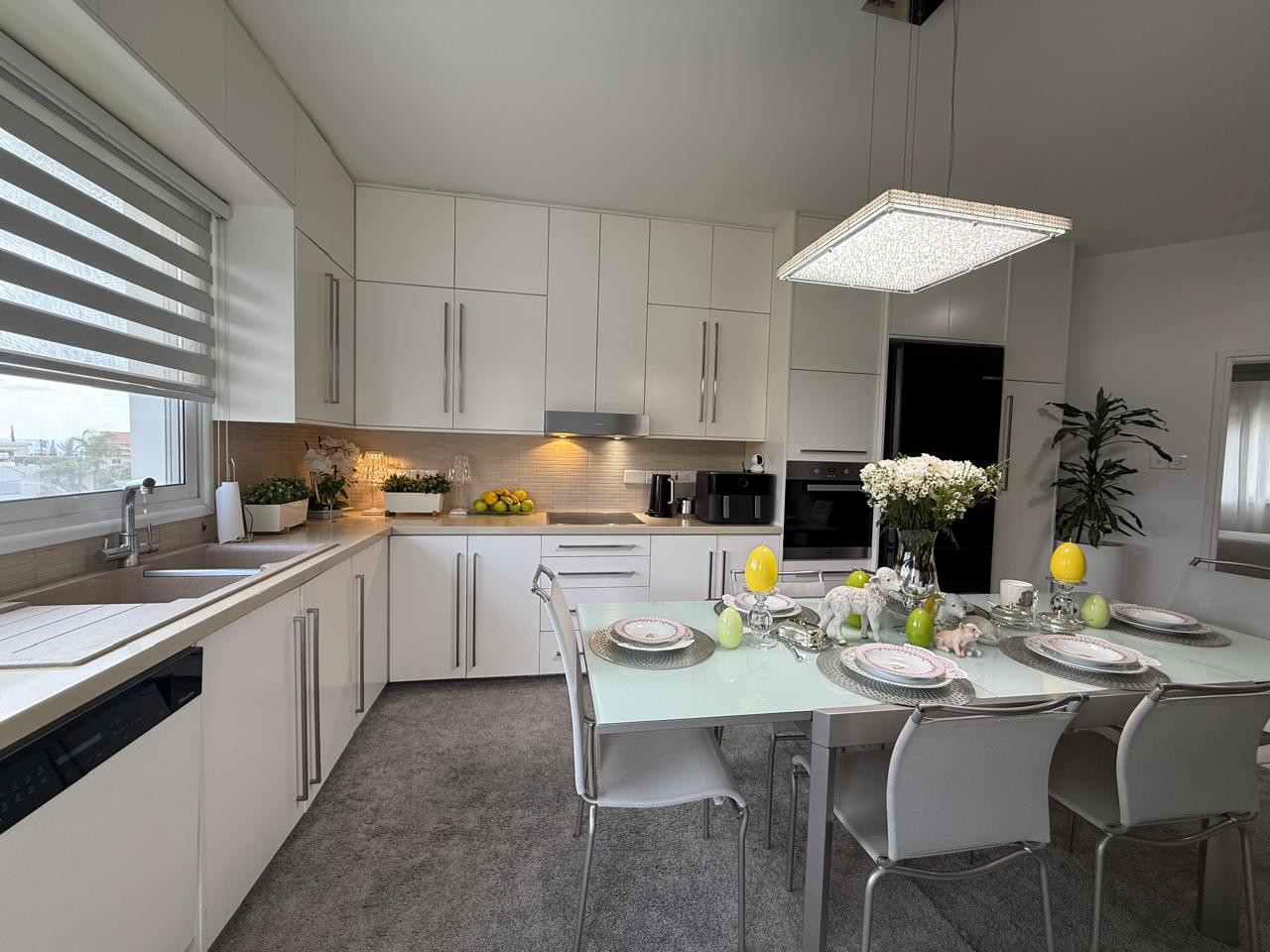 Apartment (Flat) in Green Area, Limassol for Sale