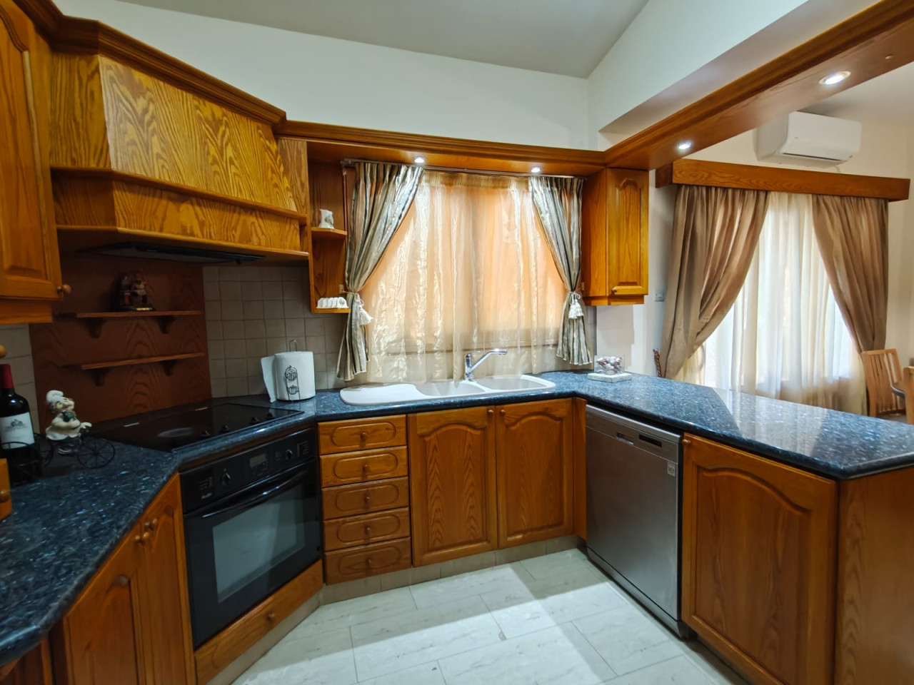 House (Detached) in Geroskipou, Paphos for Sale