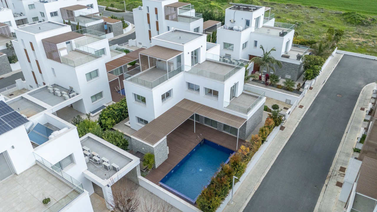 House (Detached) in Geroskipou, Paphos for Sale