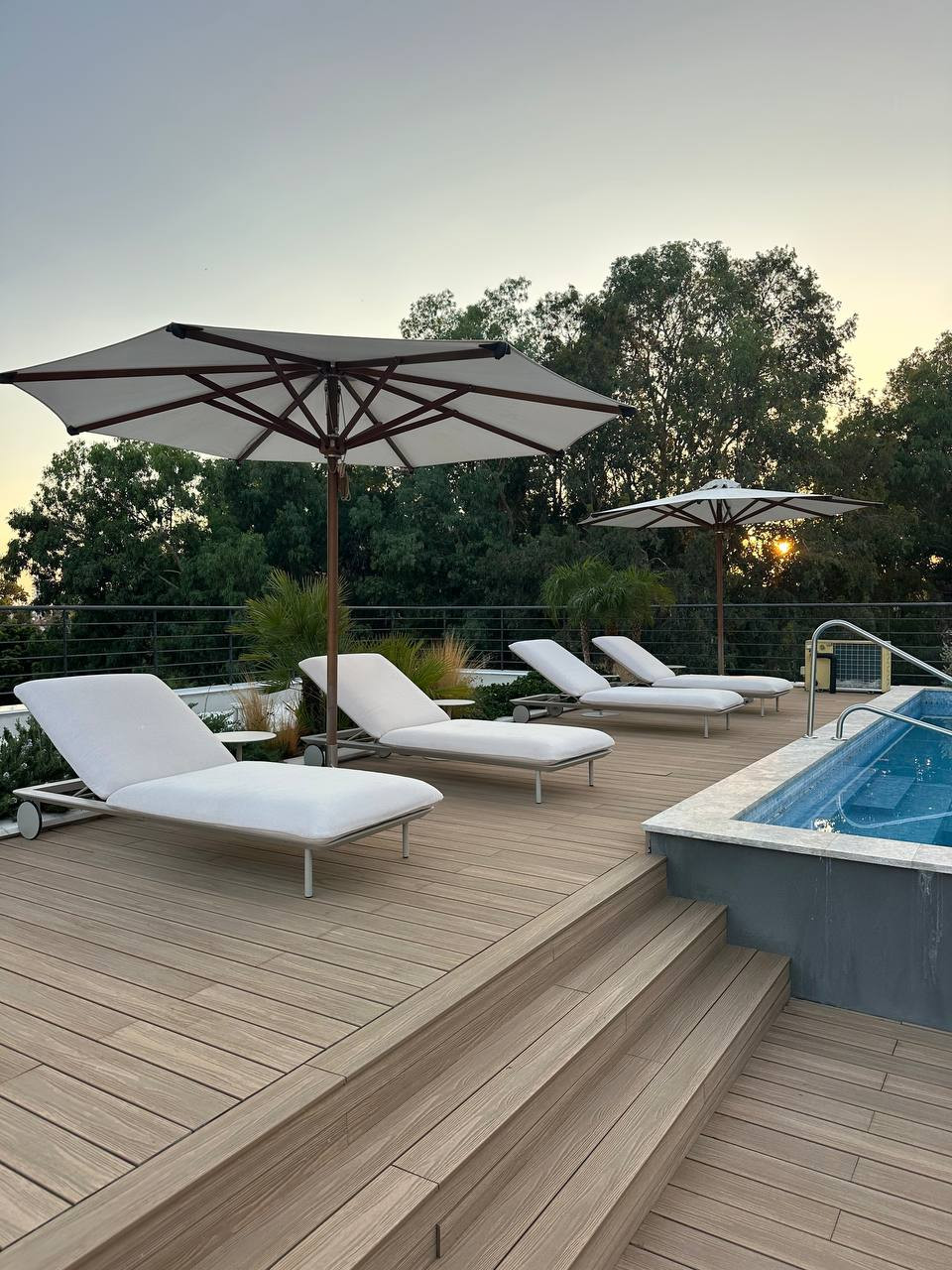 Apartment (Penthouse) in Potamos Germasoyias, Limassol for Sale