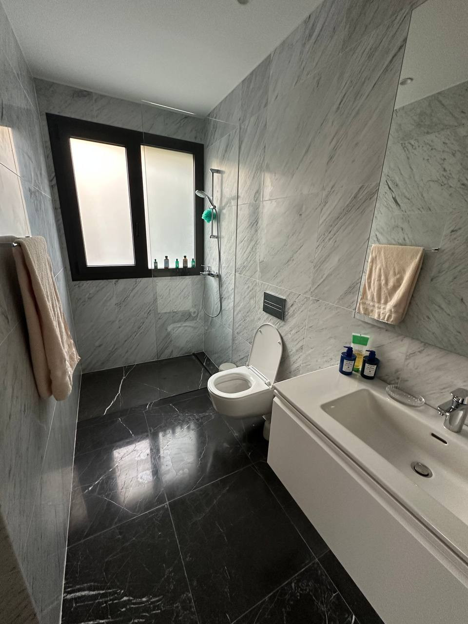 Apartment (Penthouse) in Potamos Germasoyias, Limassol for Sale