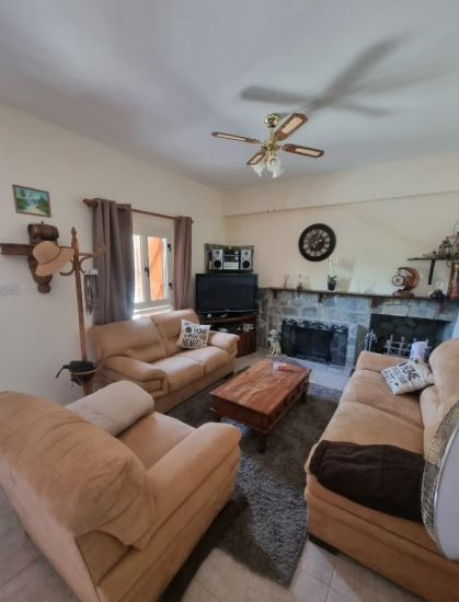 House (Detached) in Platres (Kato), Limassol for Sale