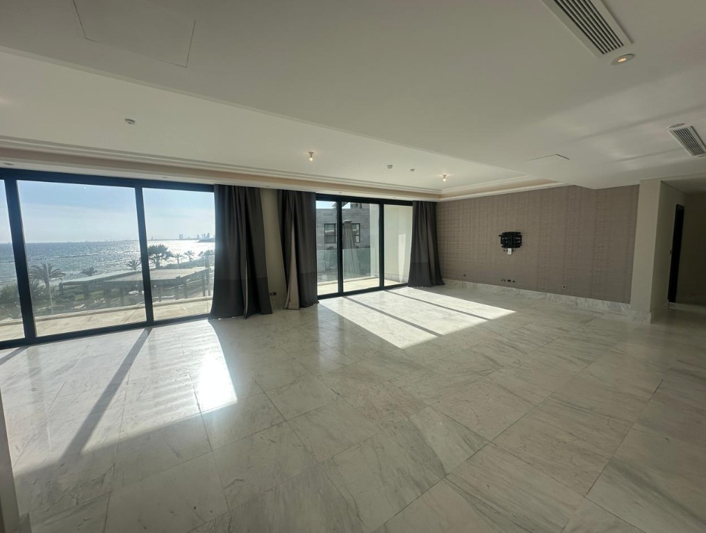 Apartment (Flat) in Amathus Area, Limassol for Sale
