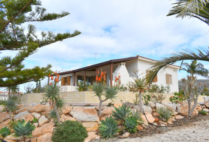 House (Detached) in Sea Caves Pegeia, Paphos for Sale