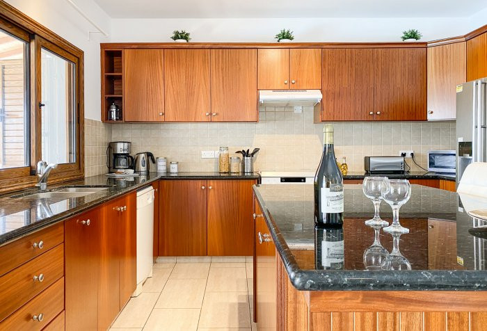 House (Detached) in Saint Georges, Paphos for Sale