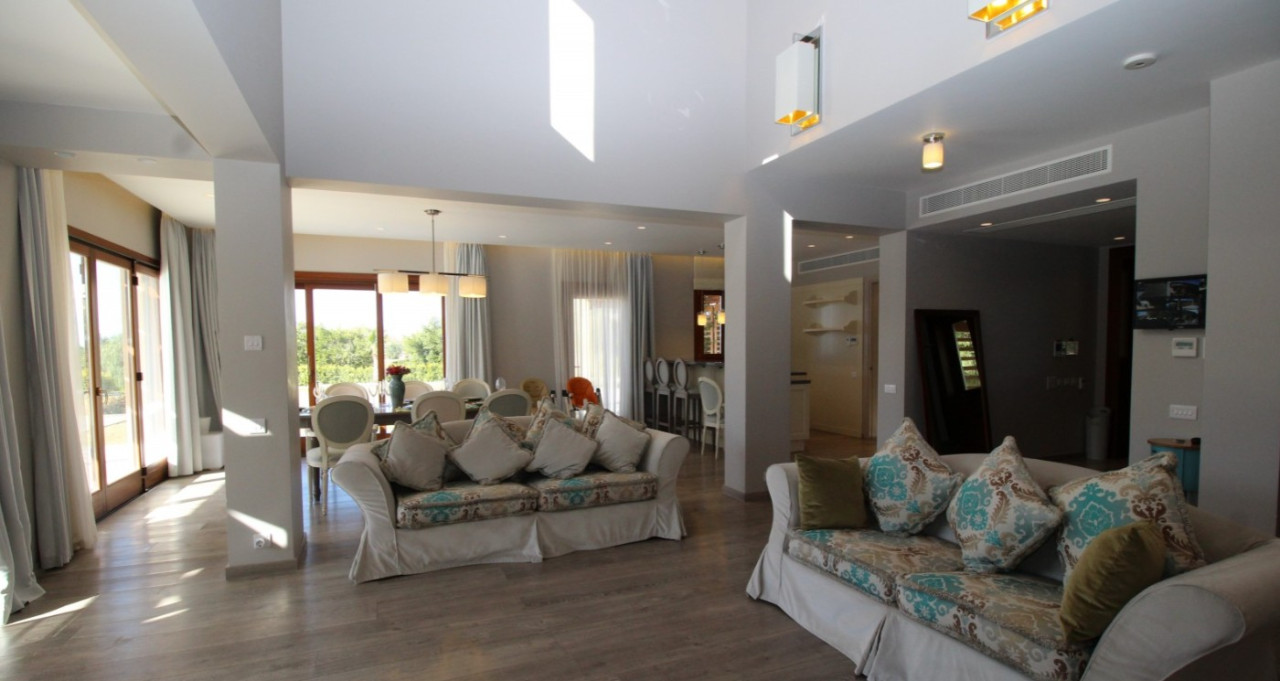 House (Default) in Aphrodite Hills, Paphos for Sale