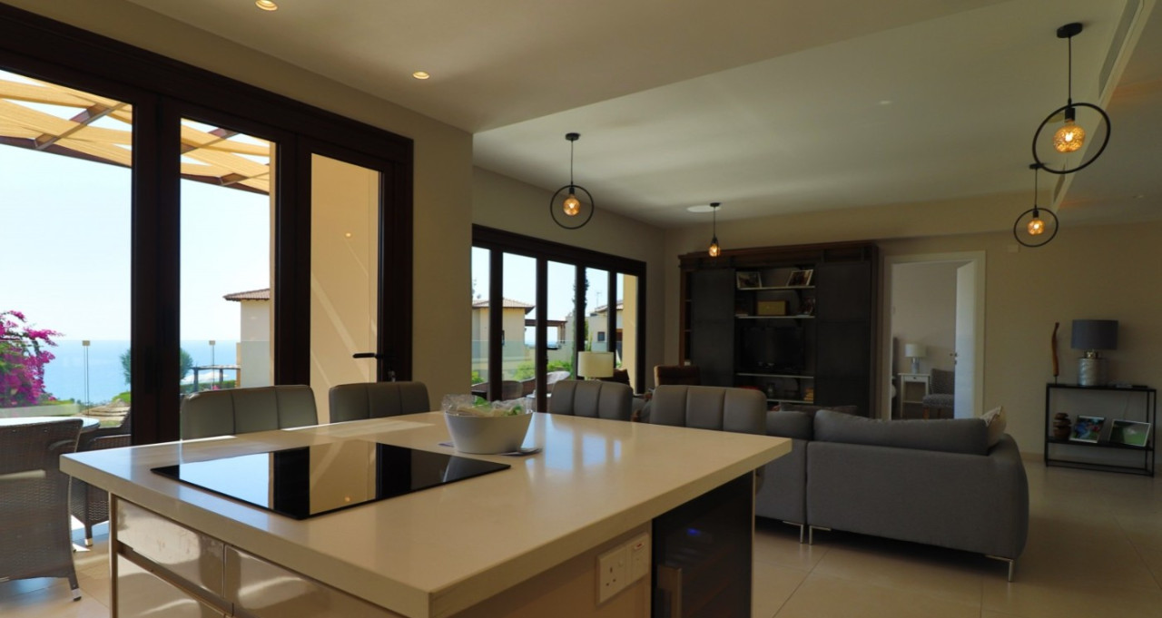 House (Maisonette) in Aphrodite Hills, Paphos for Sale