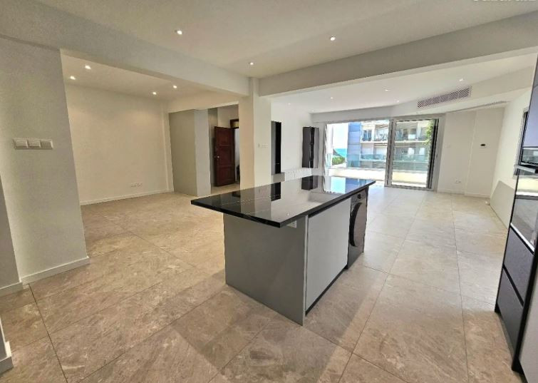 Apartment (Flat) in Germasoyia Tourist Area, Limassol for Sale