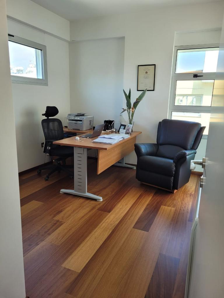Apartment (Penthouse) in Neapoli, Limassol for Sale