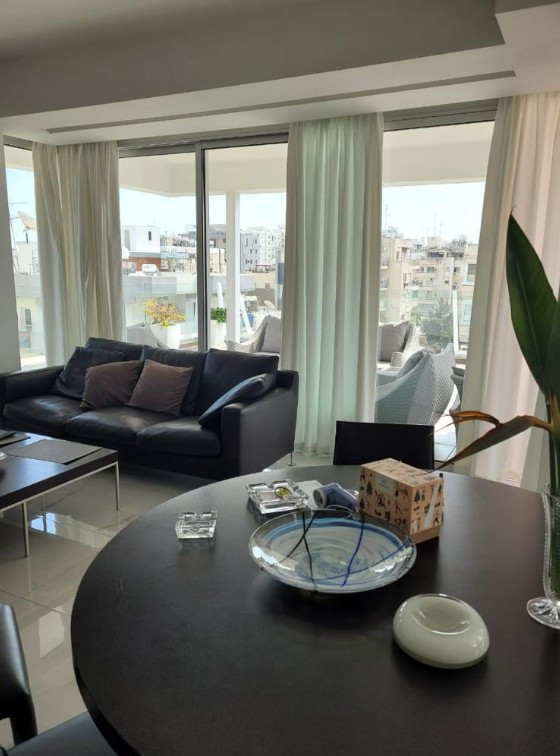 Apartment (Penthouse) in Neapoli, Limassol for Sale