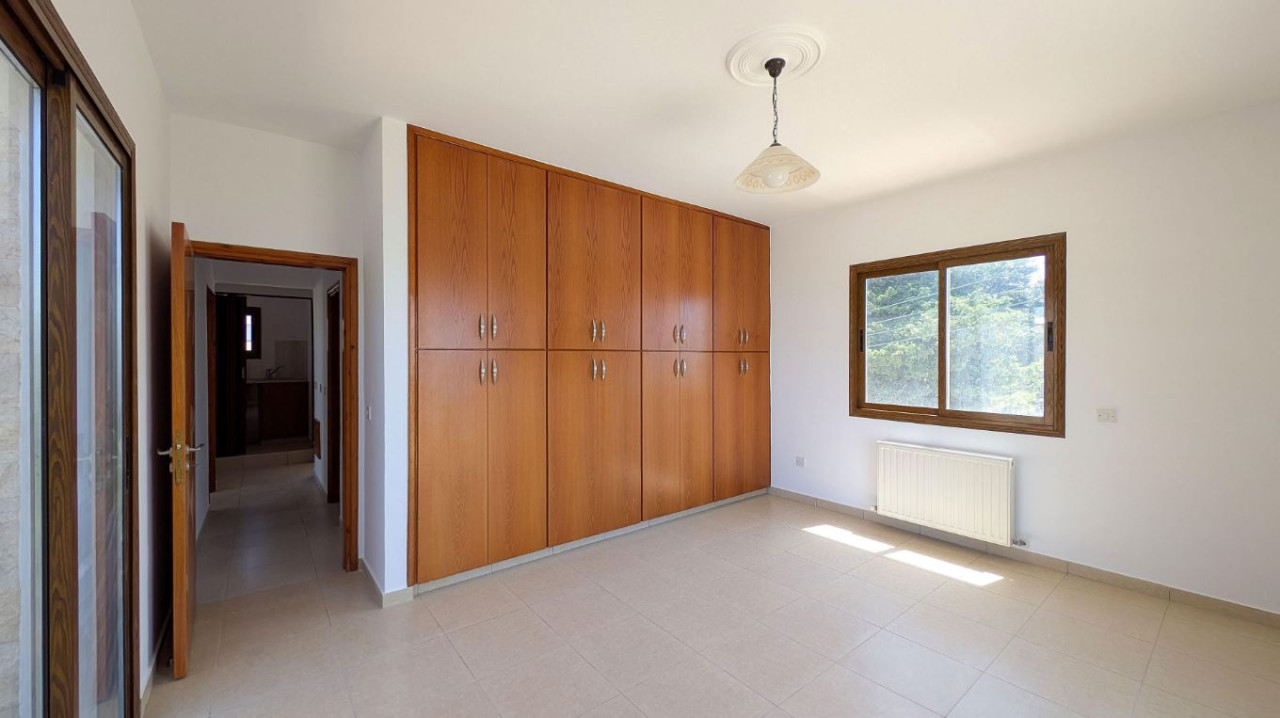 House (Detached) in Ineia, Paphos for Sale