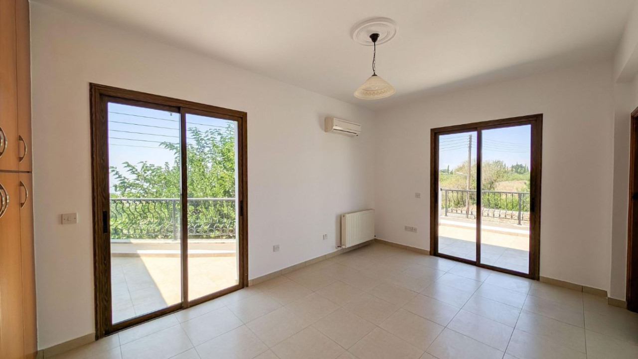 House (Detached) in Ineia, Paphos for Sale