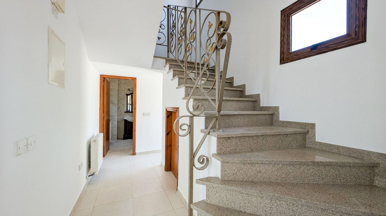 House (Detached) in Ineia, Paphos for Sale