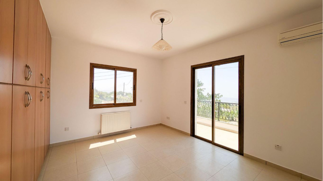 House (Detached) in Ineia, Paphos for Sale