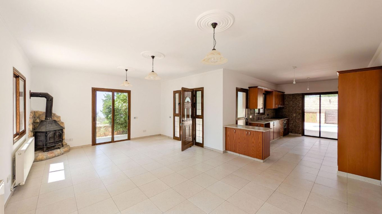 House (Detached) in Ineia, Paphos for Sale