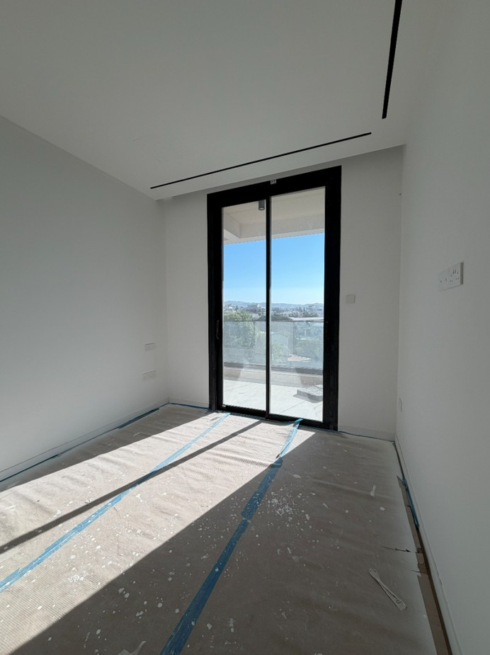 Apartment (Penthouse) in Linopetra, Limassol for Sale