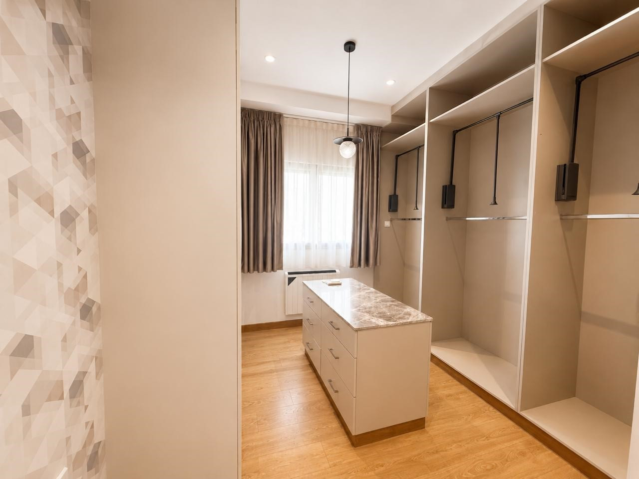 Apartment (Penthouse) in Papas Area, Limassol for Sale