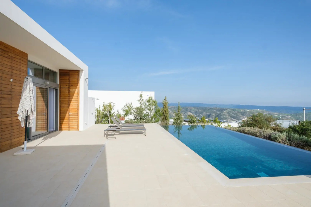 House (Detached) in Minthis, Paphos for Sale