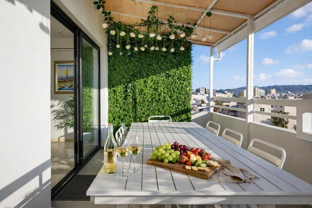 Apartment (Penthouse) in Agia Zoni, Limassol for Sale