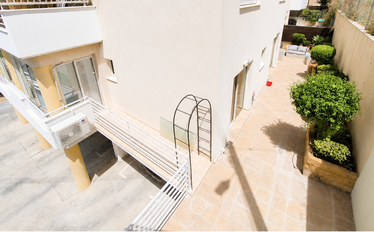 Apartment (Flat) in Agios Athanasios, Limassol for Sale