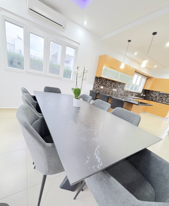 House (Detached) in Agios Tychonas, Limassol for Rent