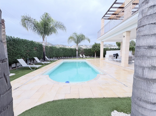 House (Detached) in Agios Tychonas, Limassol for Rent