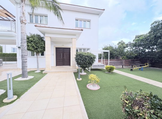 House (Detached) in Agios Tychonas, Limassol for Rent