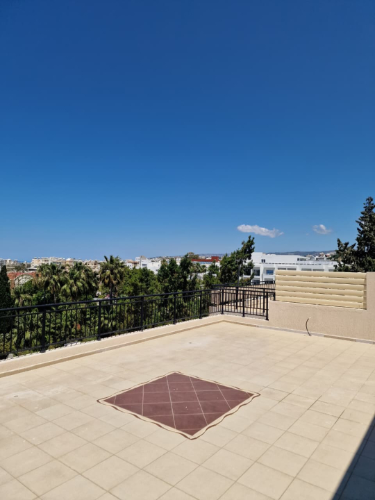 Apartment (Penthouse) in Kato Paphos, Paphos for Rent