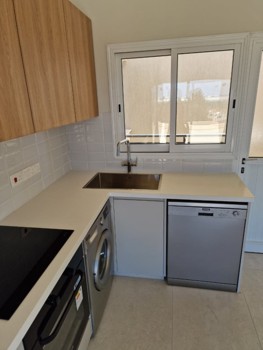 Apartment (Penthouse) in Kato Paphos, Paphos for Rent