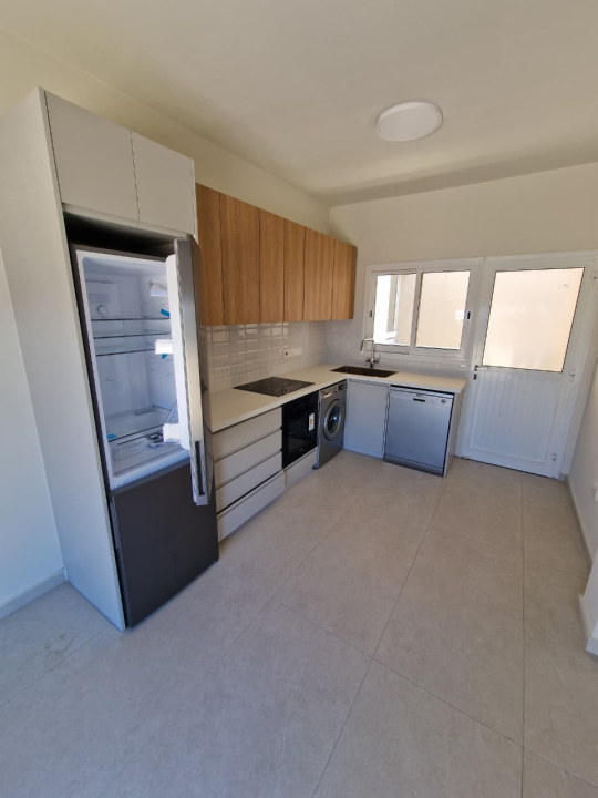 Apartment (Penthouse) in Kato Paphos, Paphos for Rent