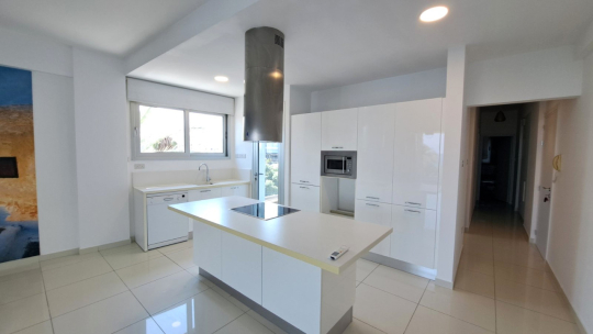 Apartment (Flat) in Germasoyia Tourist Area, Limassol for Rent